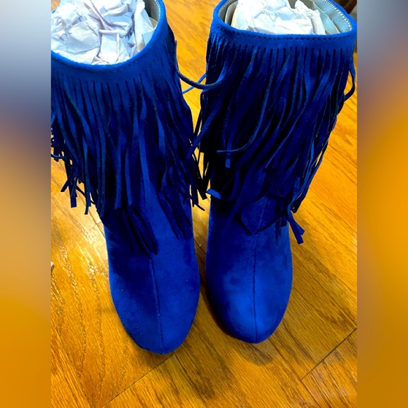 MICHAEL ANTONIO BOOTIES - Picture 1 of 7